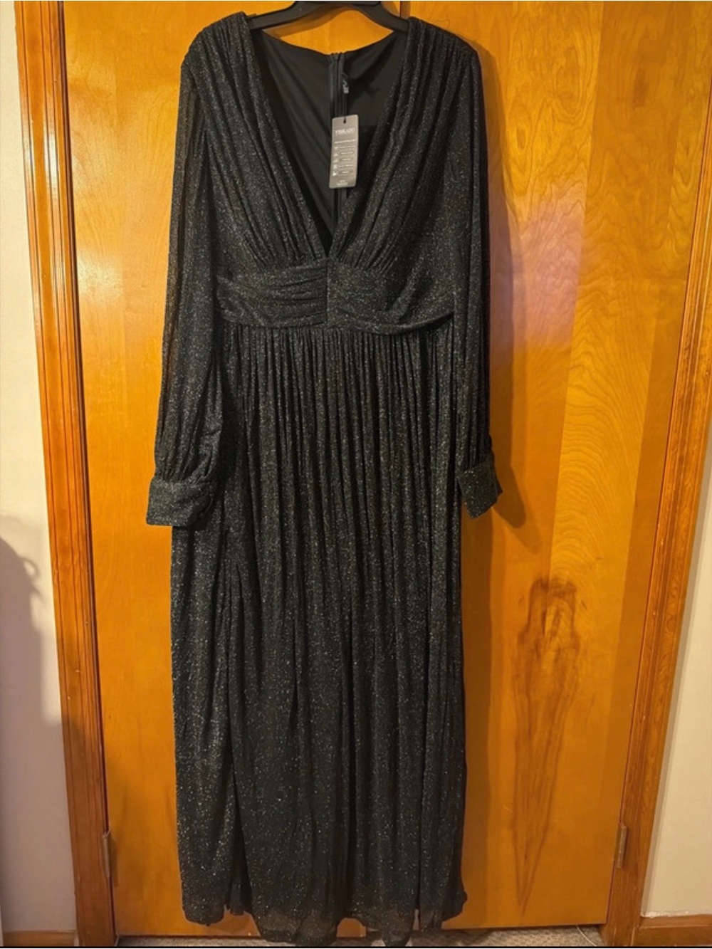 Black Sparkle V-Neck Long Sleeve Maxi Dress